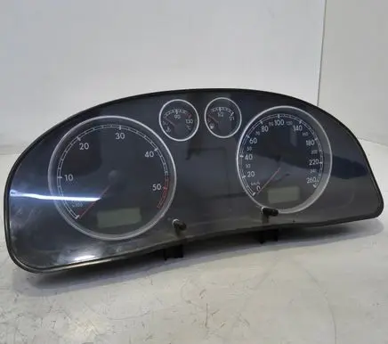 Volkswagen PASSAT B5.5 Speedometer (instrument cluster) 3B0920807A