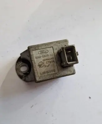 Ford Mondeo Mk III Sensor 93AB12A019AB C7B1A 0310025012