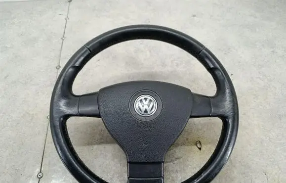 Volkswagen PASSAT B6 Steering wheel 