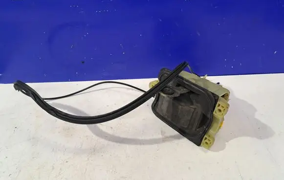 Mercedes-Benz E C207 W207 Gear shifter/selector A2042676324 2072670164