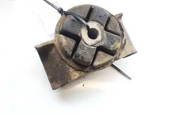 Audi 80 90 S2 B4 Engine mount bracket 