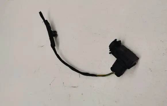 BMW 5 G30 G31 G38 Air quality sensor 6833647