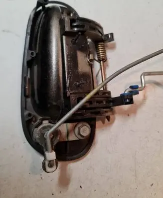 Suzuki Forenza Front door exterior handle