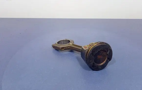 BMW M2 F87 Piston 7846593