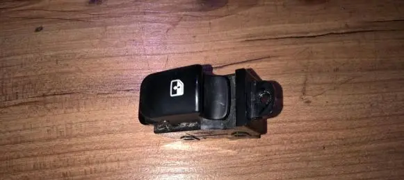 Hyundai i20 (PB PBT) Electric window control switch 202005491