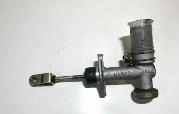 Mitsubishi Pajero Sport I Clutch master cylinder