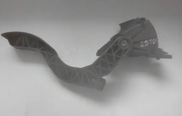 Volkswagen PASSAT B5.5 Accelerator throttle pedal 8D1723523F 6PV00837602