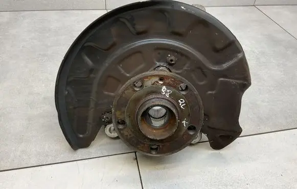 Volkswagen PASSAT B8 Front wheel hub 