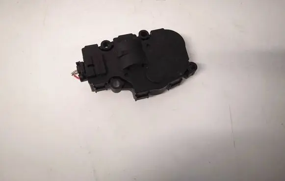 Mercedes-Benz A W176 Air flap motor/actuator 412650920