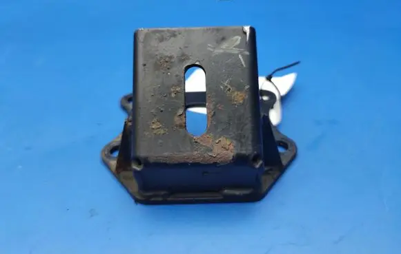 Jaguar XJS Engine mounting bracket XJSC