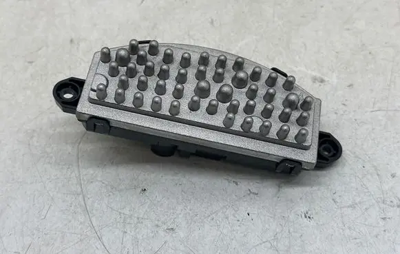 Volkswagen Caddy Heater blower motor/fan resistor 5WA907521