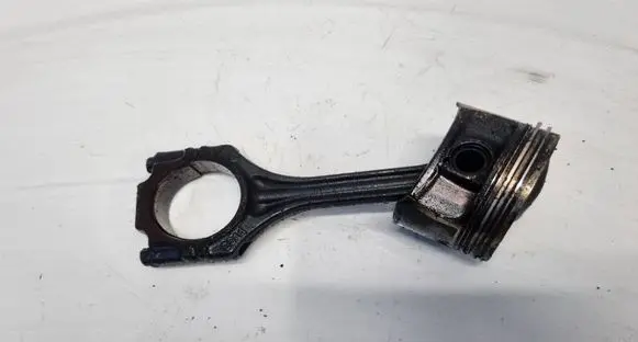 Volkswagen Touran I Piston with connecting rod 