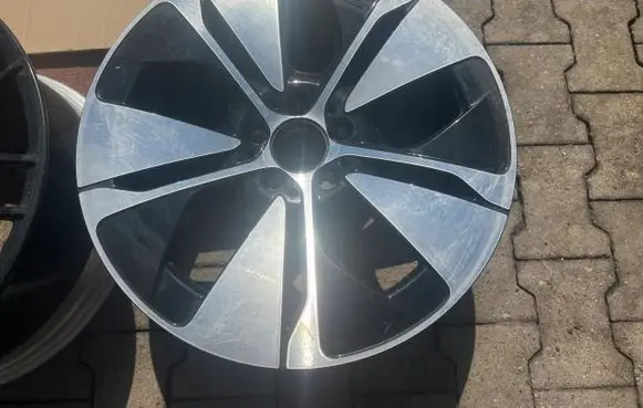 Mercedes-Benz E W214 R19 alloy rim 