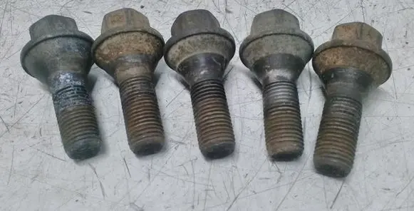 Renault Master III Nuts/bolts 