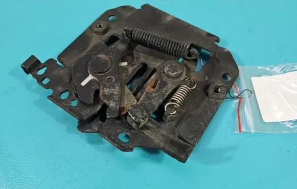 Ford Transit Courier Engine bonnet/hood lock/catch IMPRK1433157
