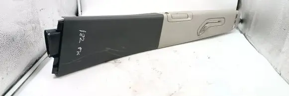 Volvo XC70 (B) pillar trim (top) 9158449