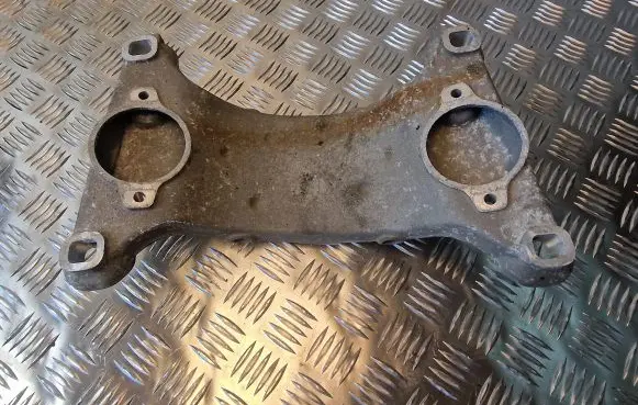 Audi A8 S8 D3 4E Gearbox mounting bracket 4E0399231N