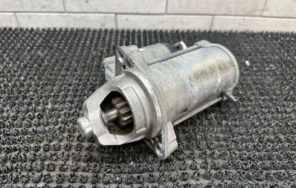 Volvo V40 Starter motor 30659805
