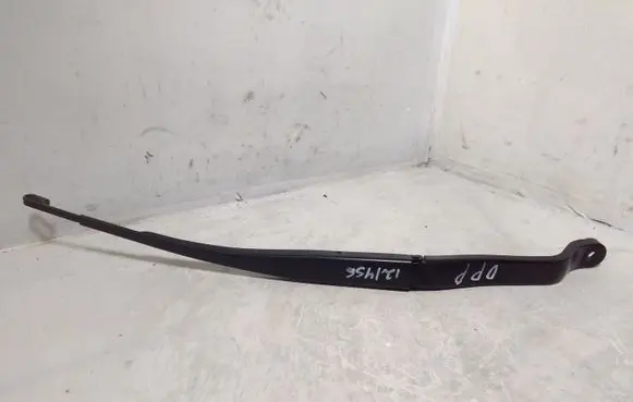 Honda CR-V Front wiper blade arm