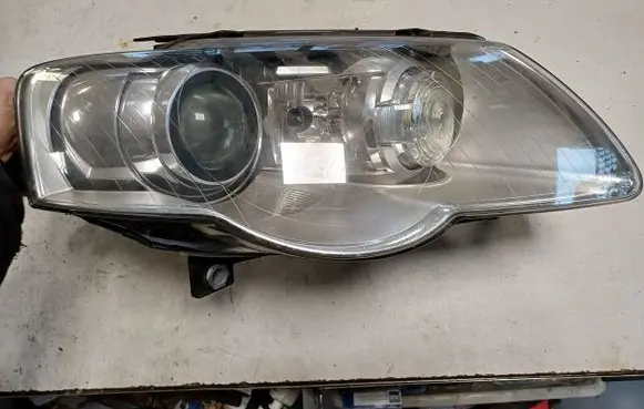 Volkswagen PASSAT B6 Headlight/headlamp 3C0941752