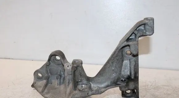 Nissan Qashqai EGR valve cooler bracket 147174072R