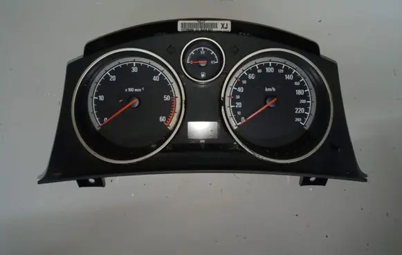 Opel Zafira B Speedometer (instrument cluster) 13225988