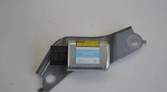 Lexus RX 450H Airbag deployment crash/impact sensor 8983348020