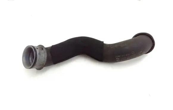 Mercedes-Benz CLS C218 X218 Engine coolant pipe/hose A2125018282