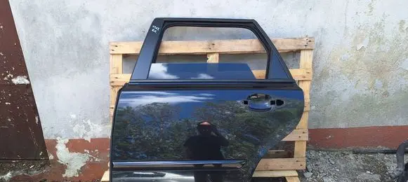 Volvo V50 Rear door