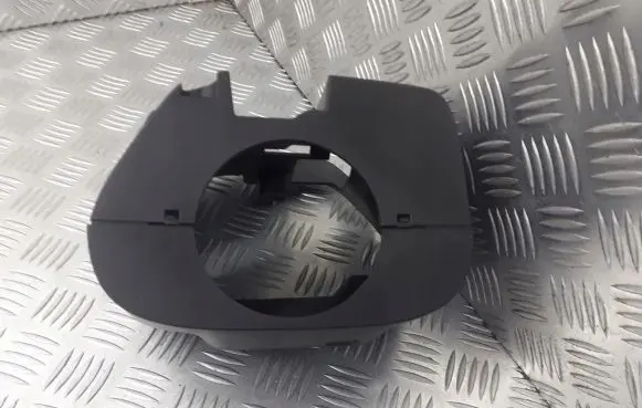 Ford Focus Steering wheel column trim