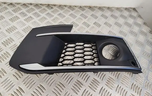 Front fog light trim/grill