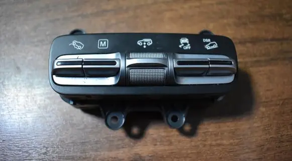 Mercedes-Benz GLE W167 Air suspension valve block A1679057005