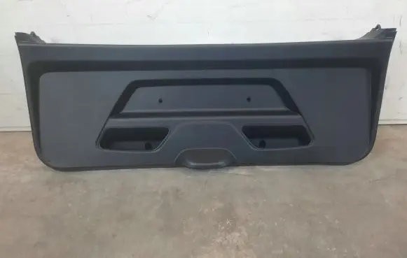BMW i3 Tailgate/boot lid cover trim 7305089