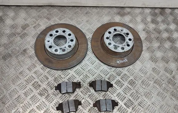 Volkswagen PASSAT B7 USA Rear brake disc