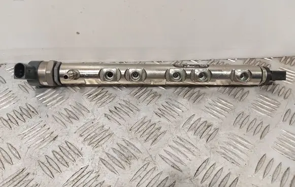 BMW 5 F10 F11 Fuel main line pipe 0445214183 306402L1 0281002949