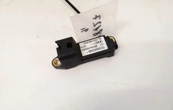 Audi A3 S3 8L Airbag deployment crash/impact sensor 8l0959643c