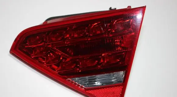 Audi A5 8T 8F Tailgate rear/tail lights 8T0945094A