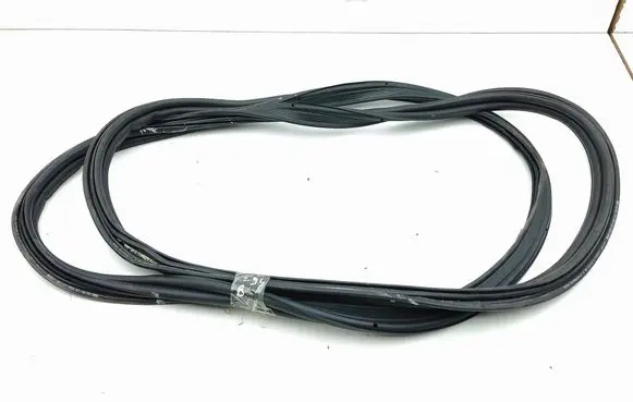 Peugeot 3008 III Trunk rubber seal (body) 