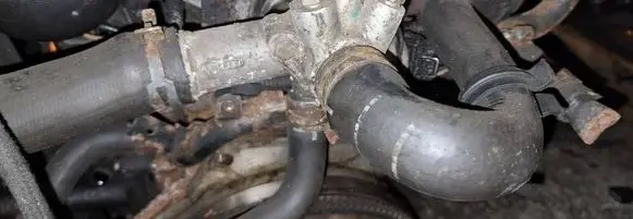 Audi A3 S3 8L Engine coolant pipe/hose 038121133a