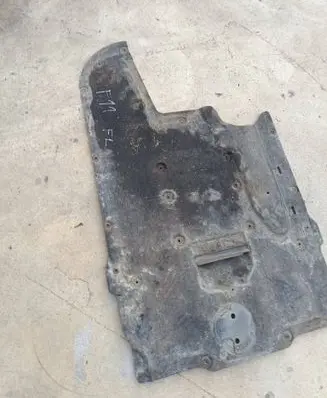 BMW 5 F10 F11 Engine splash shield/under tray 74850610