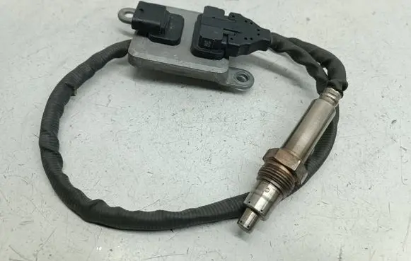 Mercedes-Benz C W205 Lambda probe sensor A0009053606 0009053606 5WK96682F