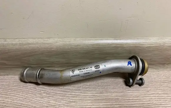 Porsche Panamera (970) Engine coolant pipe/hose 94810642110