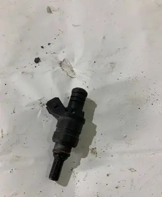 BMW 5 E39 Fuel injector 1427240