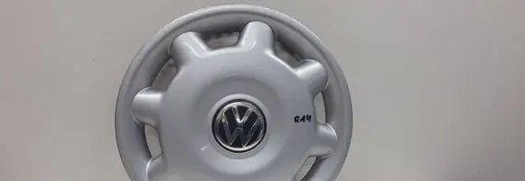 Seat Cordoba (6K) R14 wheel hub/cap/trim 6K0601147S