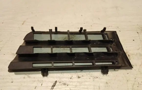 Renault Megane II Front bumper lower grill 8200114156 200157
