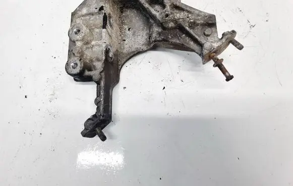 Citroen C5 Engine mounting bracket 9635969880