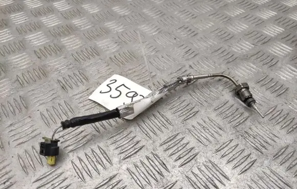 Mercedes-Benz CLA C117 X117 W117 Exhaust gas temperature sensor A0009059005