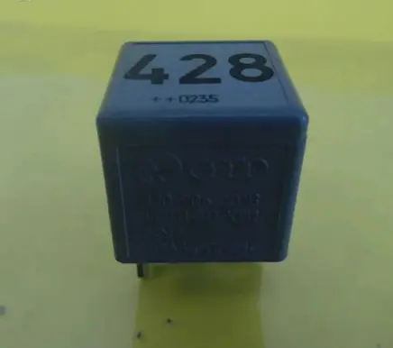 Volkswagen Golf IV Other relay 1J0906381B V23134-B52-X382 V23134B52X382