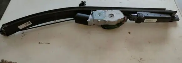 Chrysler Grand Voyager V Sliding door motor assembly 68060499AAA P05026972AB