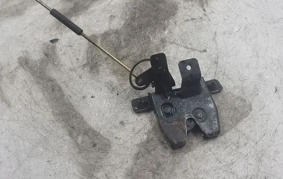BMW 3 E36 Tailgate/trunk/boot lock/catch/latch 1960861